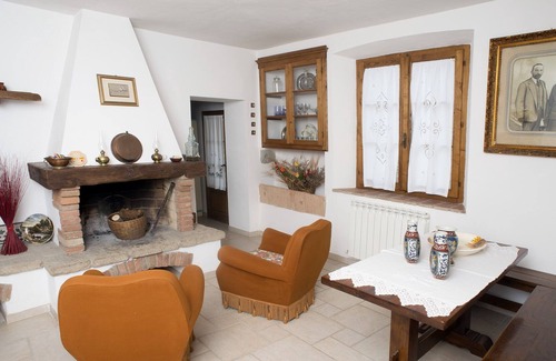 Belforte Apartment | Tognazzi Holiday Home - Casa Ailantus - private garden