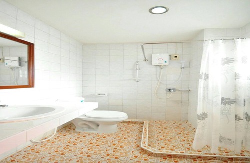 Lop Buri Hotel | Tokyo Hotel