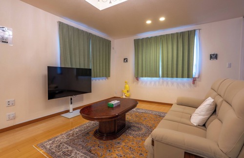 Katsushika Villa | Tokyo Koiwa European Villa 4 Bedrooms 2 WC 1EV Haneda Narita Direct Max 8 Guests