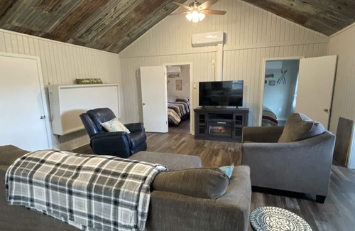Turtle Beach Cottage | Toledo Bend-Midlake Cottage—5 miles from town!