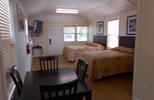 Negreet Cabin | Toledo Bend RV Resort and Cabins