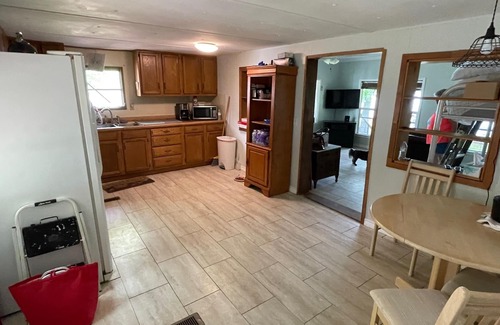 Hemphill House | Toledo Bend waterfront Great for family vacation, fishermen or hunter's.