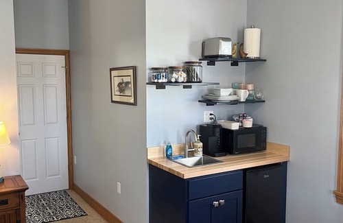 Put-in-Bay Apartment | Toledo House Guest Suite A. Catering to couples. Great location downtown PIB.