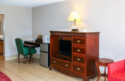 Negreet Hotel | Toledo Town Inn