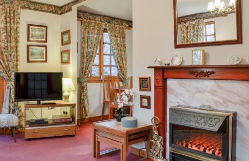 Banchory House | Toll Bridge Lodge
