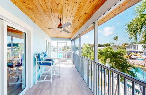 Toll Gate Shores House | Tollgate Tides