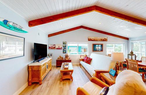 Toll Gate Shores House | Tollgate Tides