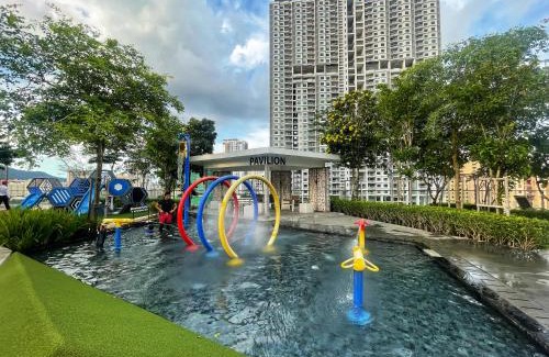 George Town Apartment | Tom and Jerry Suite with Infinity Pool