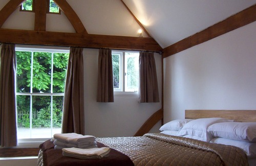Bapchild Hotel | Tonge Barn