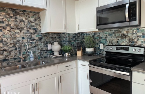 Amarillo House | ⭐️Tony’s Modern Hideaway 3BD/2BA⭐️ Near I-40