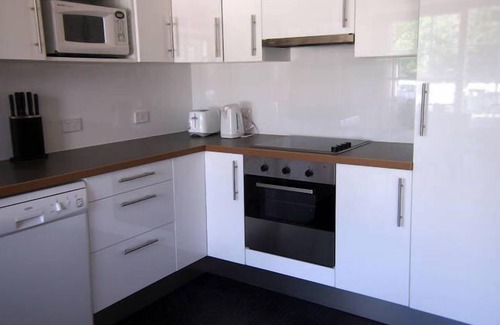 South Hobart Apartment | Toogooloowa to Davey 3