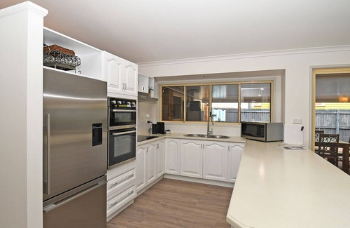 Toogoom House | Toogoom Beach House - Waterfront - 3BR - WIFI - Aircon