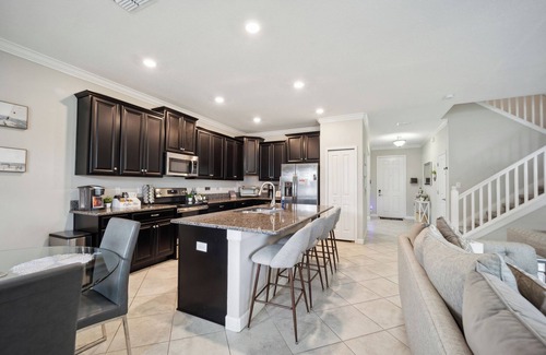 Riverview House | Top 1% Rated Tampa Home/King/Theater/Game Rm/Pool/Close to attractions/beaches!