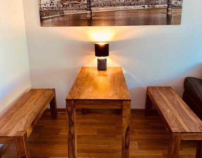 Biederitz Apartment | Top - Ambiente, mit Parkettboden und eigenem Balkon
