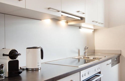 Damuels Apartment | Top B - Apartments Berg 170