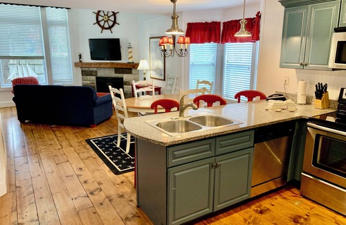 Branson Cottage | Top Branson Vacation Resort. Stormy Point Village 2BDR/2BA Cottage