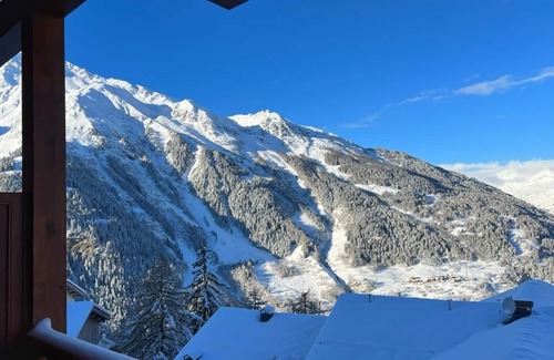 Sainte-Foy-Tarentaise Apartment | Top floor duplex apartment. 2 spacious bedrooms upstairs and breathtaking views.