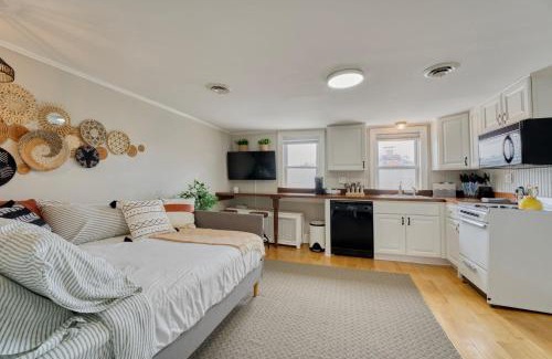 Capitol Hill Apartment | Top-Floor 1BR in Historic Capitol Hill
