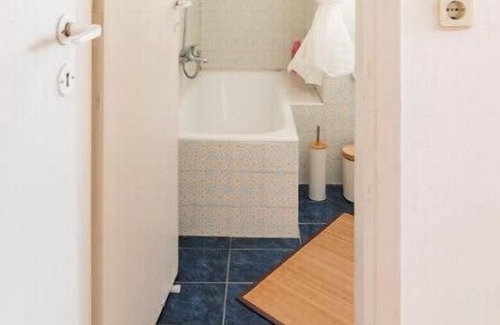 Moschato-Tavros Condo | Top floor apartment at Petrolona with big balcony