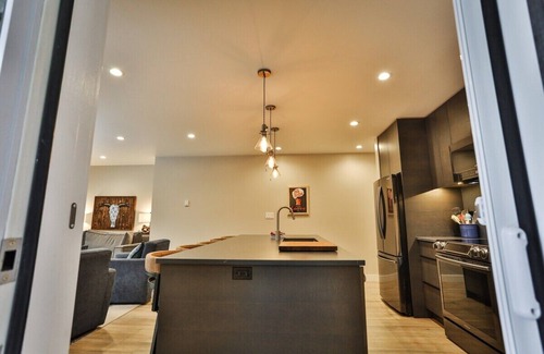 East Kootenay Condo | Top Floor Corner Unit with the Best Views of the Mountain