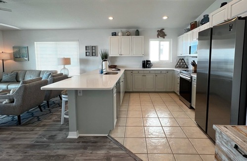 Indian Rocks Beach Condo | Top Floor, End Unit Views of Indian Rocks & Walkable to the Best Eats of IRB!
