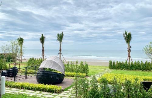 Kram Apartment | Top Floor Gorgeous Sunset View - Mae Phim Beachfront Condo