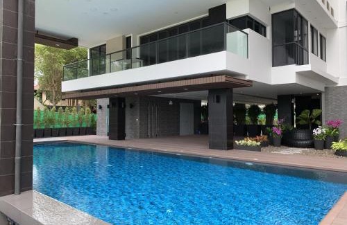 Kram Apartment | Top Floor Gorgeous Sunset View - Mae Phim Beachfront Condo