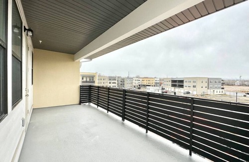 West Jordan Apartment | Top Floor Luxury Condo