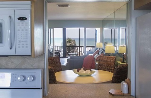 Siesta Key Condo | Top Floor Oceanfront View! Fantastic location! Saturday-Saturday only