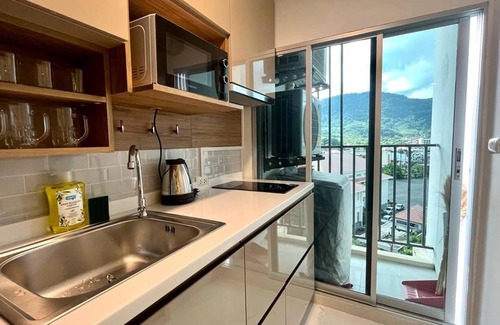 Kathu Apartment | Top Floor One Br Apartment Between Patong hkt City