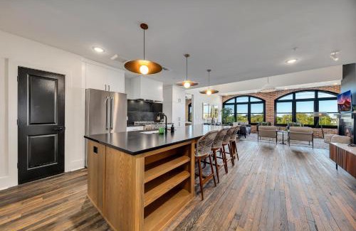 Castleberry Hill Apartment | Top Floor Penthouse Lofts