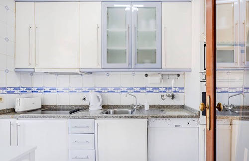 Espinho Apartment | Top Floor Retreat in Espinho
