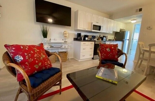Admiral Estates Condo | Top floor unit with water view from bedroom!