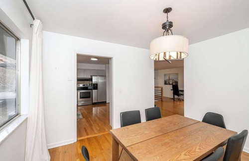 Roselawn Finance House | Top Notch City Escape – A Fusion of Rest and Fun!