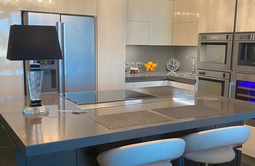 Tal-Ghoqod Apartment | Top-notch Sea View Apartment with Jacuzzi & BBQ