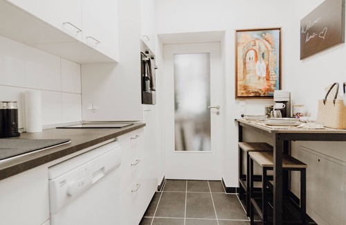 Altstadt Apartment | Top-Notch Studio Minutes Away From Deutsches Eck
