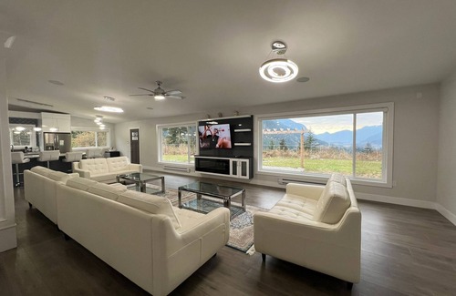Hope Villa | Top Of Hope Mountain Amazing View Villa