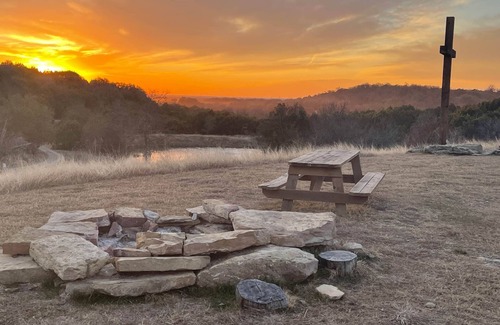 Jacksboro RV Rental | Top of the Dam Group Campground at Lake Godstone