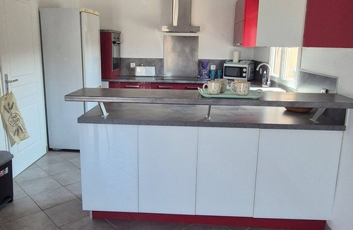 La Crau House | Top of villa in charming Provencal village