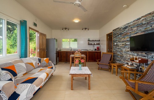 Mahe Island Apartment | Top View Retreat Self Catering