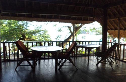 Padangbai Hotel | Topi inn