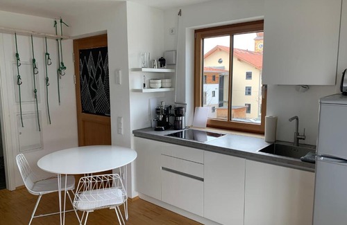 Brannenburg Apartment | Topmodernes Studio - Sommer im bayerischen Inntal