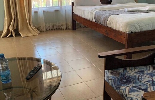 Kisumu Hotel | Torchys Lounge Hotel in Kisumu Unit 9