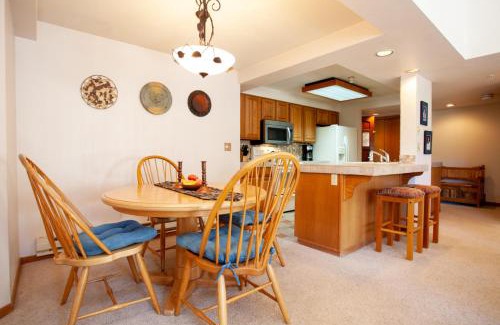 Steamboat Springs Apartment | Torian Plum