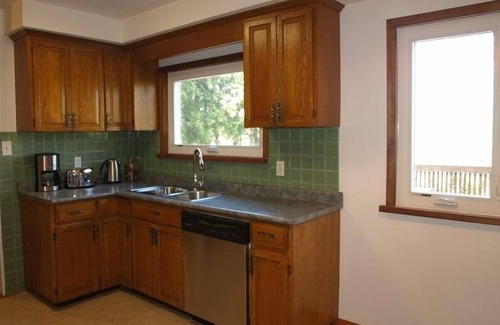 Morningside House | Toronto 4 Bedroom House Spacious Clean Beautiful Private Convenient Location