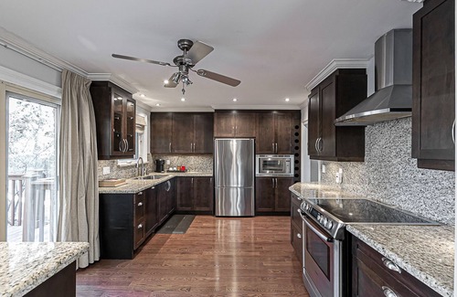 Unionville House | Toronto Back To Park Luxury Detached 4 Bedroom 2 Bathroom Double Garage House
