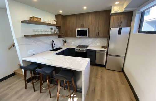 Upper Beaches House | Toronto Beaches 2 Bedroom Laneway House