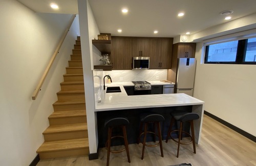 Upper Beaches House | Toronto Beaches 2 Bedroom Laneway House