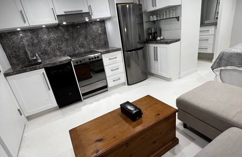 The Beaches House | Toronto Beaches Staycation! Steps to the Waters Edge
