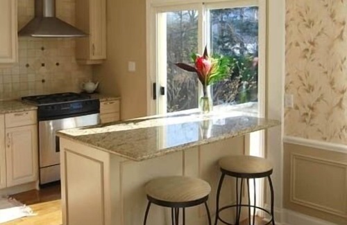 East York House | Toronto - Central Location, Classic Leaside Neighbourhood